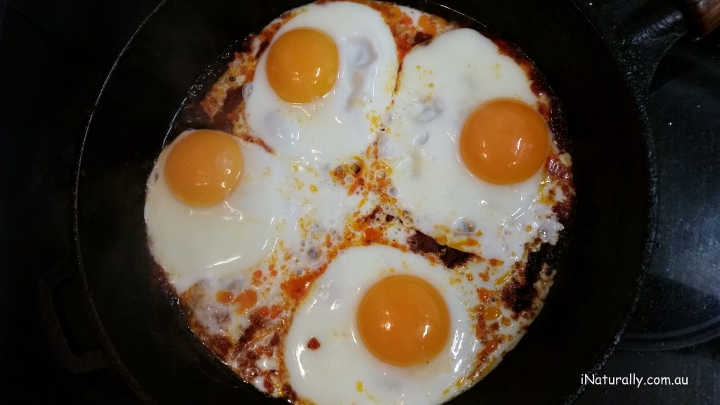 Eggs with tomato